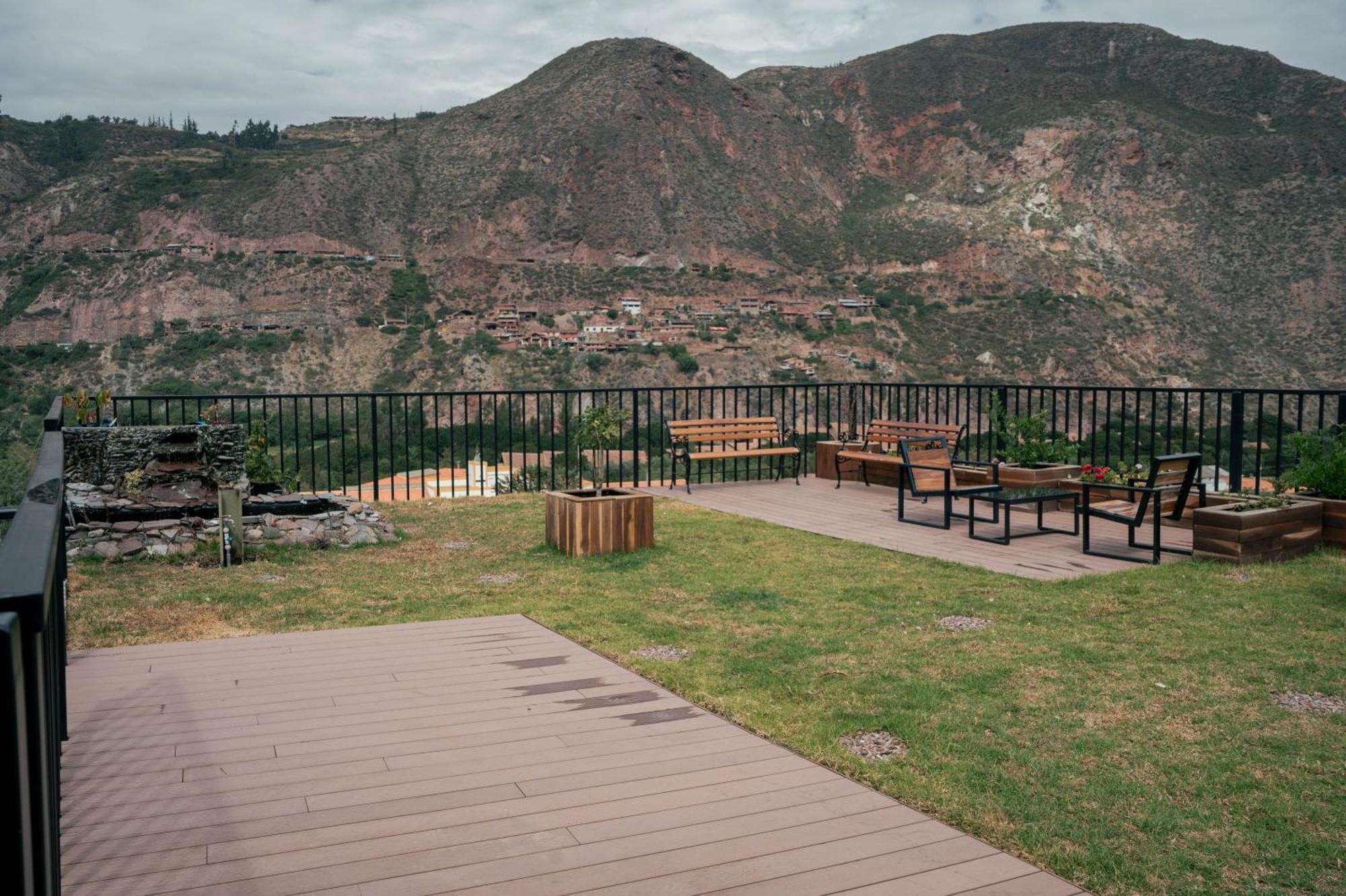 Hotel California Урубамба Екстер'єр фото